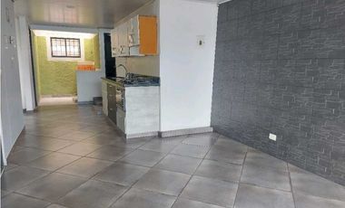 Casa para la venta en Castilla, tercer piso, reformada.