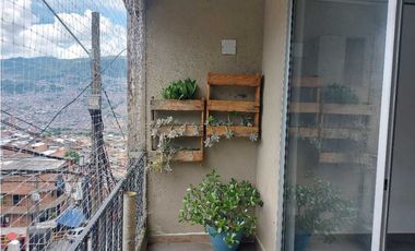 Casa para la venta en Castilla, tercer piso, reformada.