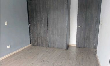 Casa para la venta en Castilla, tercer piso, reformada.