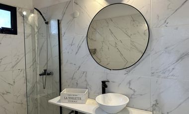 Departamento de un dormitorio reciclado con terraza exclusiva