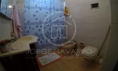 Muy Buena Casa Sobre Lote de 9.16x27.37 - Witcomb 1600 - Villa Ballester