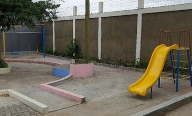 Rumah Megah 2Lantai Cisaranten Arcamanik dekat Antapani Tanah Luas 4 Kamar Tidur