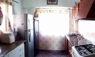VENTA -  CASA DE 3 AMBIENTES - SAN JUSTO