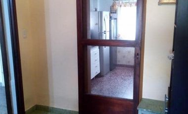 VENTA -  CASA DE 3 AMBIENTES - SAN JUSTO
