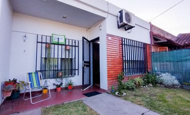 Casa PH al frente excelente oportunidad