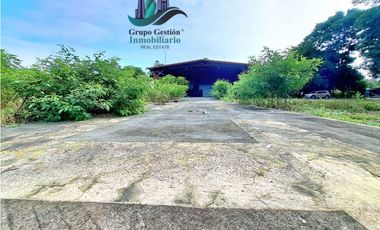 VENDO HANGAR CON 1 HECTAREA A 200METROS PANAMERICANA