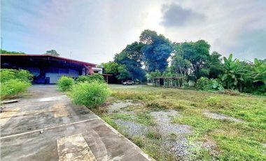 VENDO HANGAR CON 1 HECTAREA A 200METROS PANAMERICANA