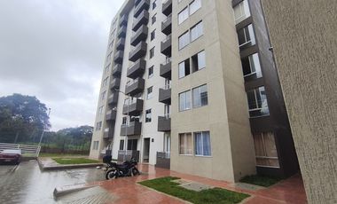 apartamento en arriendo en reserva las mercedes mz 2 piso 10. Cod A14130