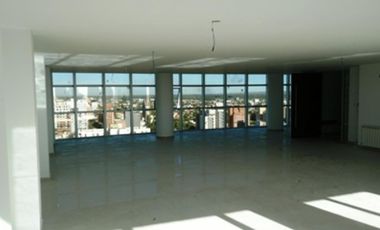 En Venta Piso de oficinas 170mts2  Av. Argentina