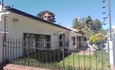 casa en arriendo en santa barbara alta-usaquén. Cod A1410409