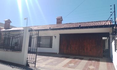 casa en arriendo en santa barbara alta-usaquén. Cod A1410409