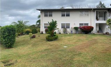 VENTA CASA DÚPLEX CLAYTON