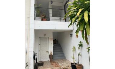 VENTA CASA DÚPLEX CLAYTON