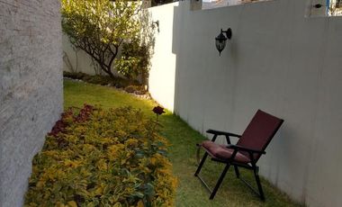 Casa en  Renta en Lomas de Tecamachalco, con jardín, excelente ubicación!!