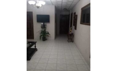 VENDO CASA EN LA CHORRERA BRISAS DE VALLE DORADO 3R