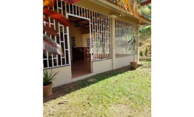 VENDO CASA EN LA CHORRERA BRISAS DE VALLE DORADO 3R
