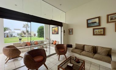 ÁMPLIA CASA DE PLAYA EN VENTA CON VISTA AL MAR EN PLAYA GAVIOTAS, ASIA