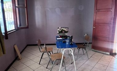 Casa en venta de 3 dorm, Metro el Parrón, en La Cisterna