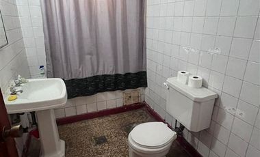 Casa en venta de 3 dorm, Metro el Parrón, en La Cisterna