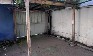 Casa en venta de 3 dorm, Metro el Parrón, en La Cisterna