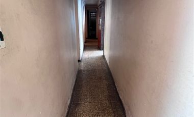 Casa en venta de 3 dorm, Metro el Parrón, en La Cisterna