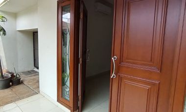 DIJUAL RUMAH di Jl. GEDUNG HIJAU, PONDOK INDAH, JAKARTA SELATAN