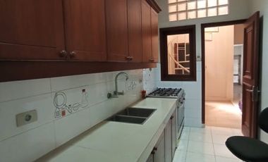 DIJUAL RUMAH di Jl. GEDUNG HIJAU, PONDOK INDAH, JAKARTA SELATAN