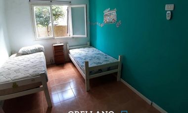 VENTA DE IMPORTANTE CHALET FRENTE A LAGUNA MAR CHIQUITA