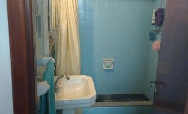 VENTA DE PH DE 2 AMBIENTES POR PASILLO C/PATIO Y TERRAZA MUY BUEN ESTADO ZONA VILLA LUGANO