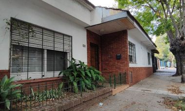 Casa PH en venta en Quilmes Centro