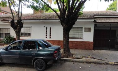 Casa PH en venta en Quilmes Centro