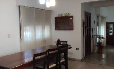 Casa PH en venta en Quilmes Centro