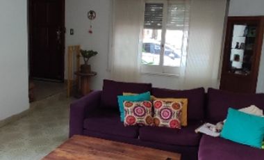 Casa PH en venta en Quilmes Centro