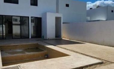 Renta casa en conkal con piscina 3 recamaras