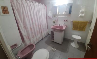 CASA EN VENTA EN ZONA SUR BARRIO PARQUE VELEZ SARSFIELD