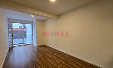Alquiler De Departamento En Estreno Piso 2 Av. Petit Thouars