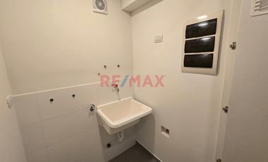 Alquiler De Departamento En Estreno Piso 2 Av. Petit Thouars