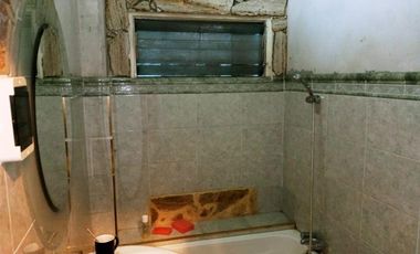 VENDO CASA EN VILLA ZAPIOLA PASO DEL REY