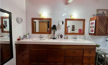 VENTA CASA CON PISCINA EN  ALTOS DEL MARIA