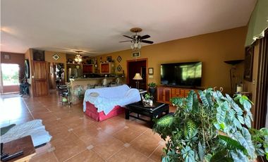 VENTA CASA CON PISCINA EN  ALTOS DEL MARIA