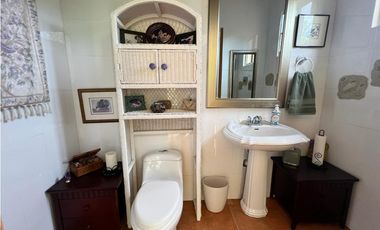 VENTA CASA CON PISCINA EN  ALTOS DEL MARIA