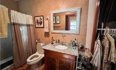 VENTA CASA CON PISCINA EN  ALTOS DEL MARIA