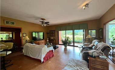 VENTA CASA CON PISCINA EN  ALTOS DEL MARIA