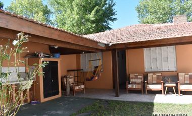 EXCELENTE CASA EN BARRIO PARQUE GOLF