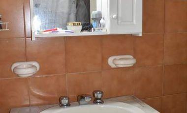 EXCELENTE CASA EN BARRIO PARQUE GOLF