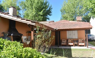 EXCELENTE CASA EN BARRIO PARQUE GOLF