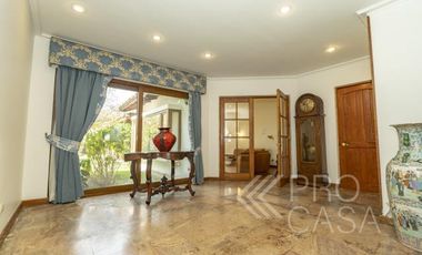Av. Los Trapenses/Colegio Santiago College - Casa - Arriendo