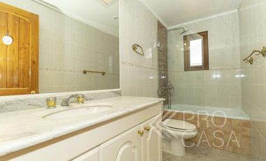 Av. Los Trapenses/Colegio Santiago College - Casa - Arriendo