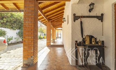 Av. Los Trapenses/Colegio Santiago College - Casa - Arriendo
