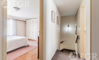 Cálida casa en Lomas de Zamora con diseño funcional y entorno privilegiado
